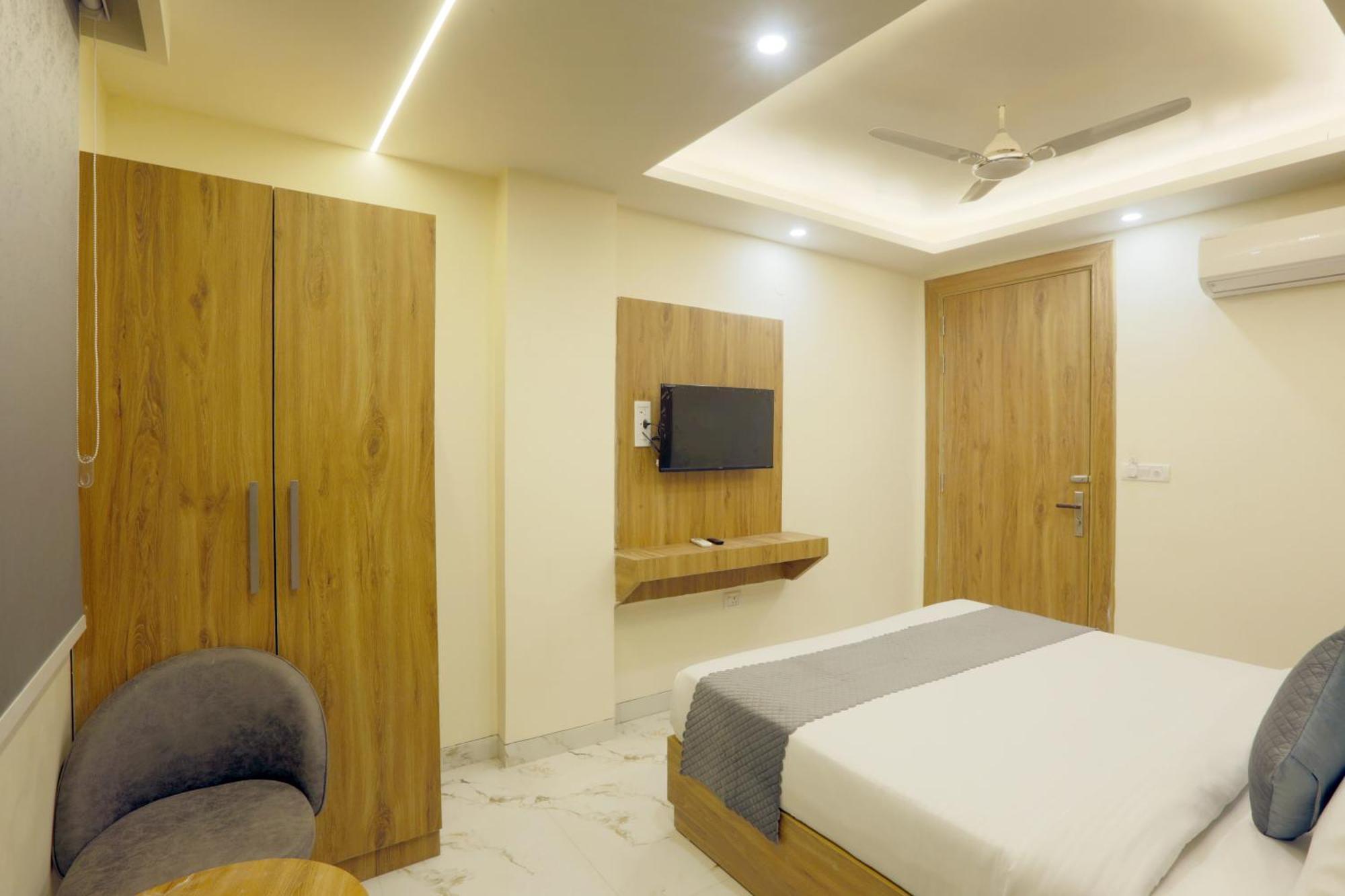 Hotel Luxe Manor Near Delhi Airport Nueva Delhi Exterior foto