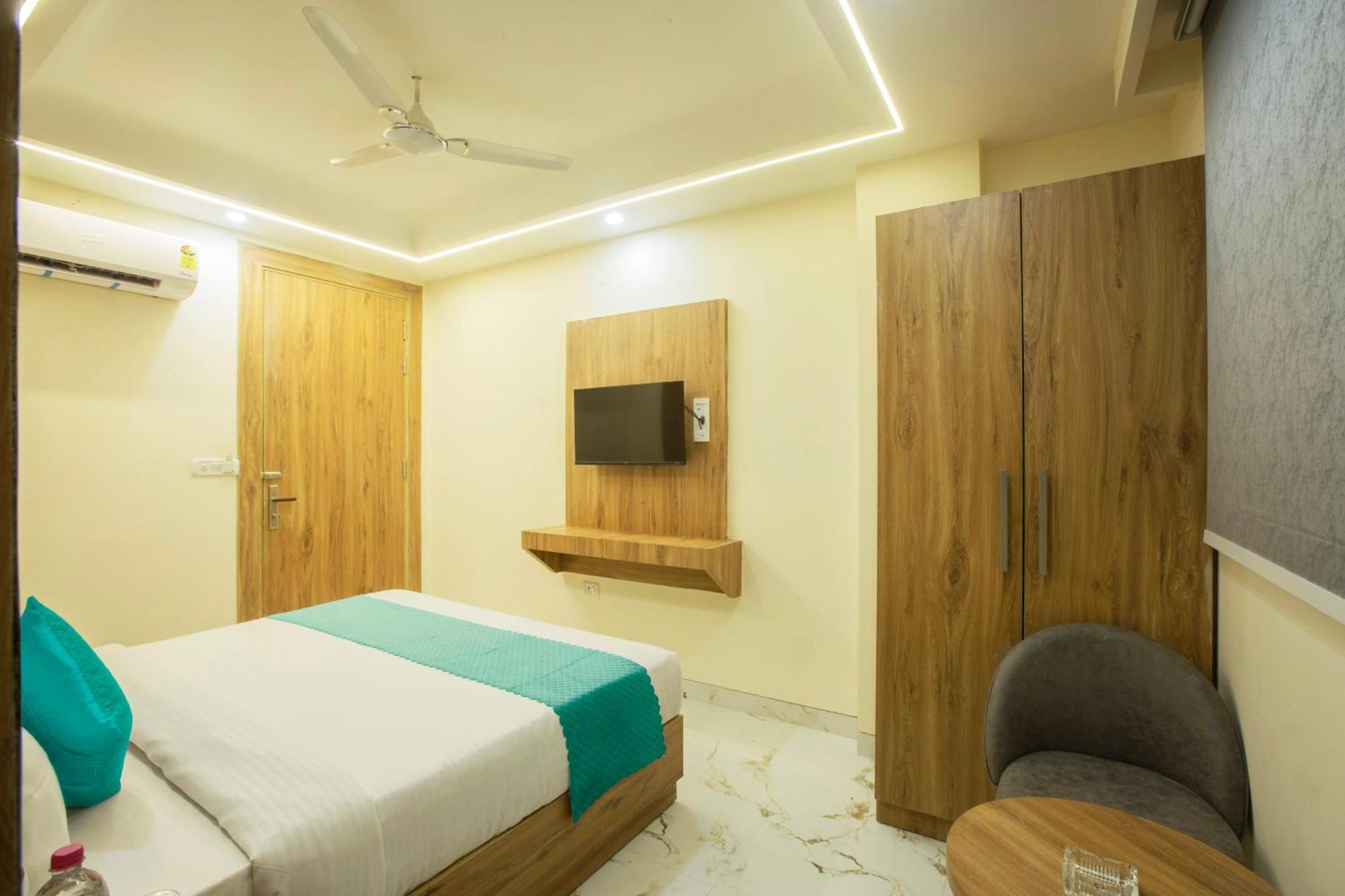 Hotel Luxe Manor Near Delhi Airport Nueva Delhi Exterior foto
