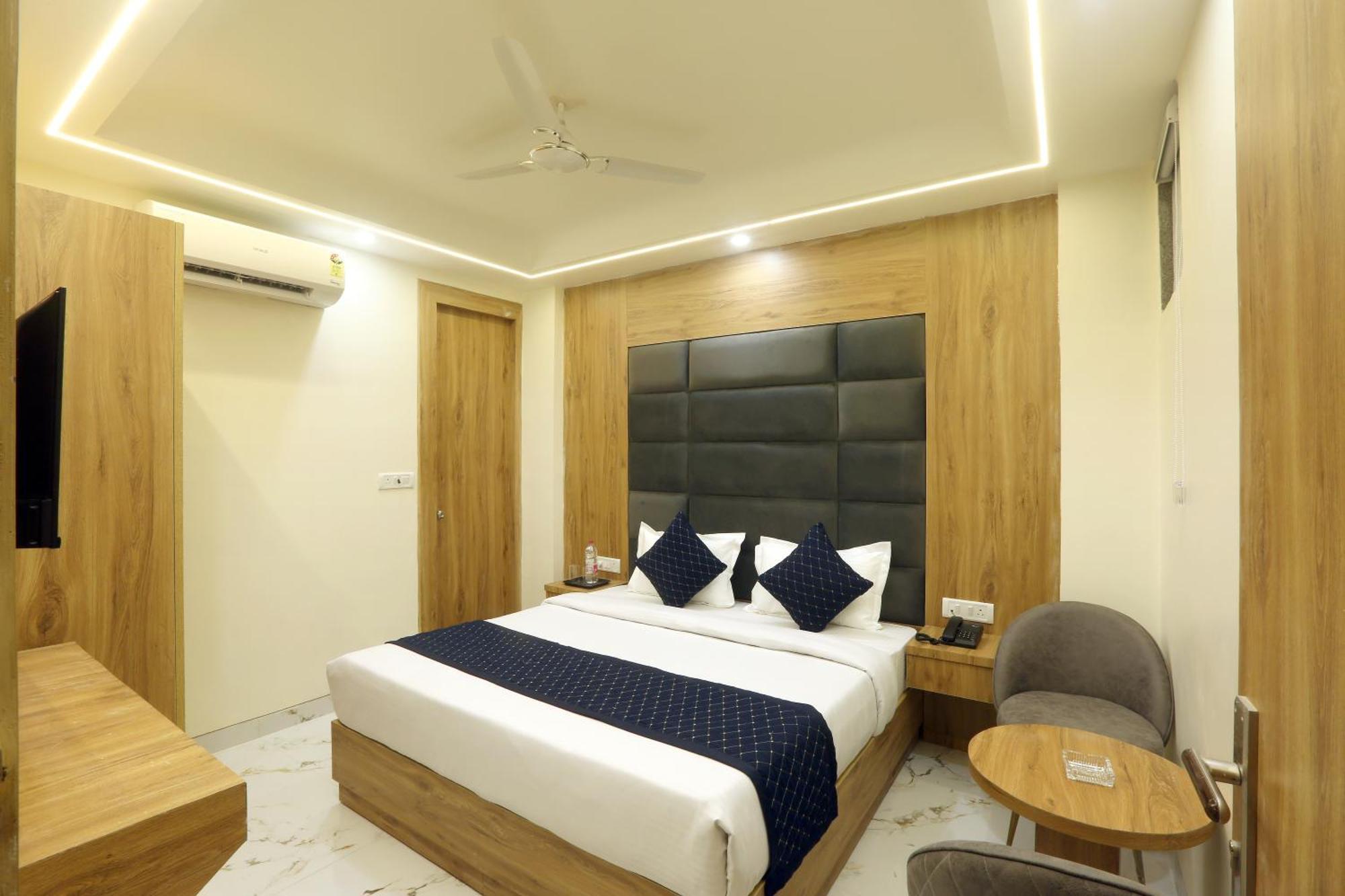 Hotel Luxe Manor Near Delhi Airport Nueva Delhi Exterior foto