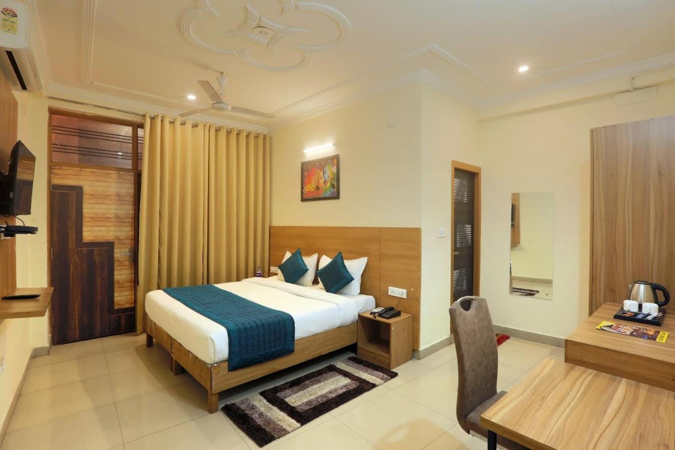 Hotel Luxe Manor Near Delhi Airport Nueva Delhi Exterior foto
